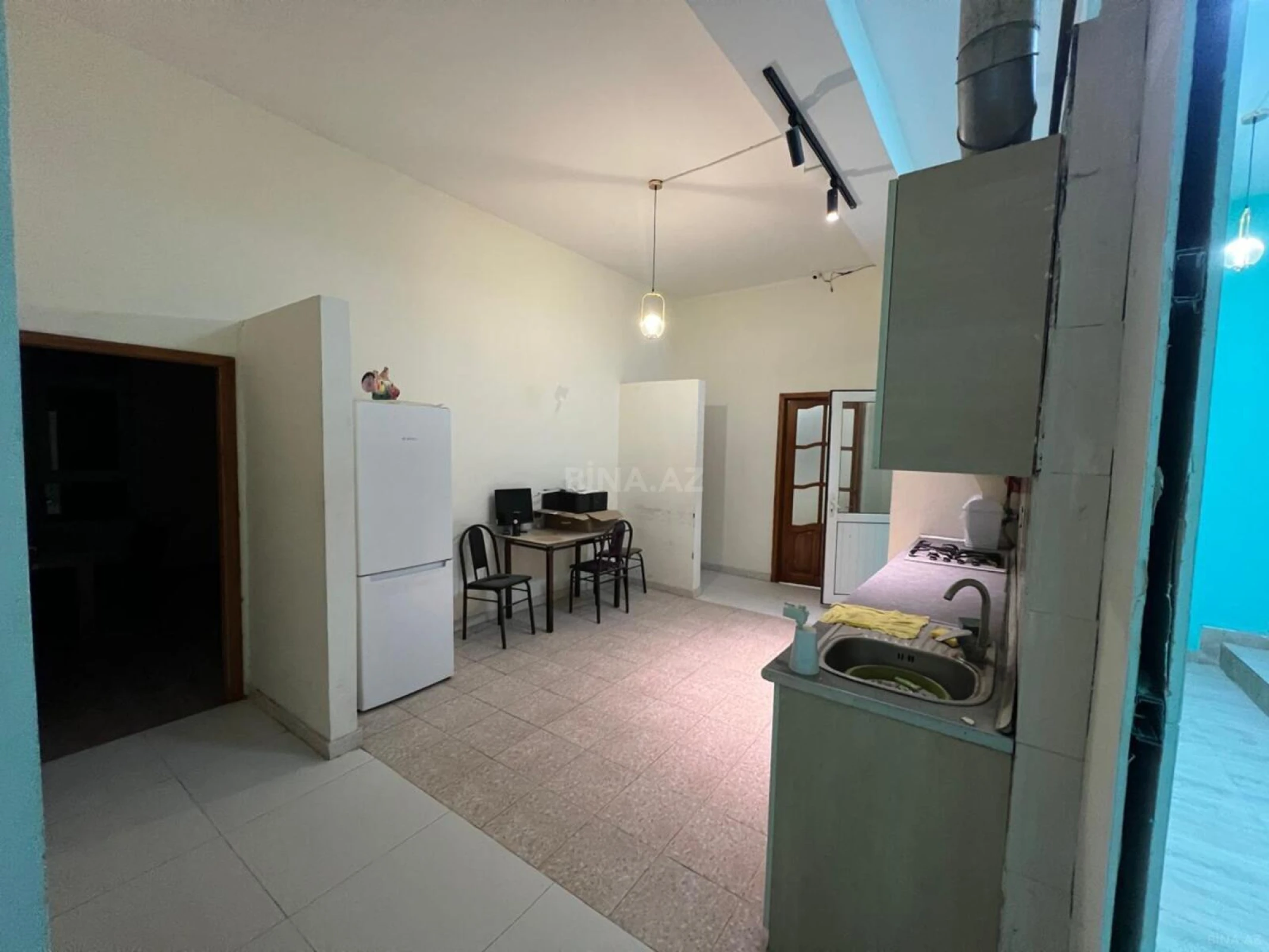 Kirayə verilir 10 otaqlı ofis 400 m²