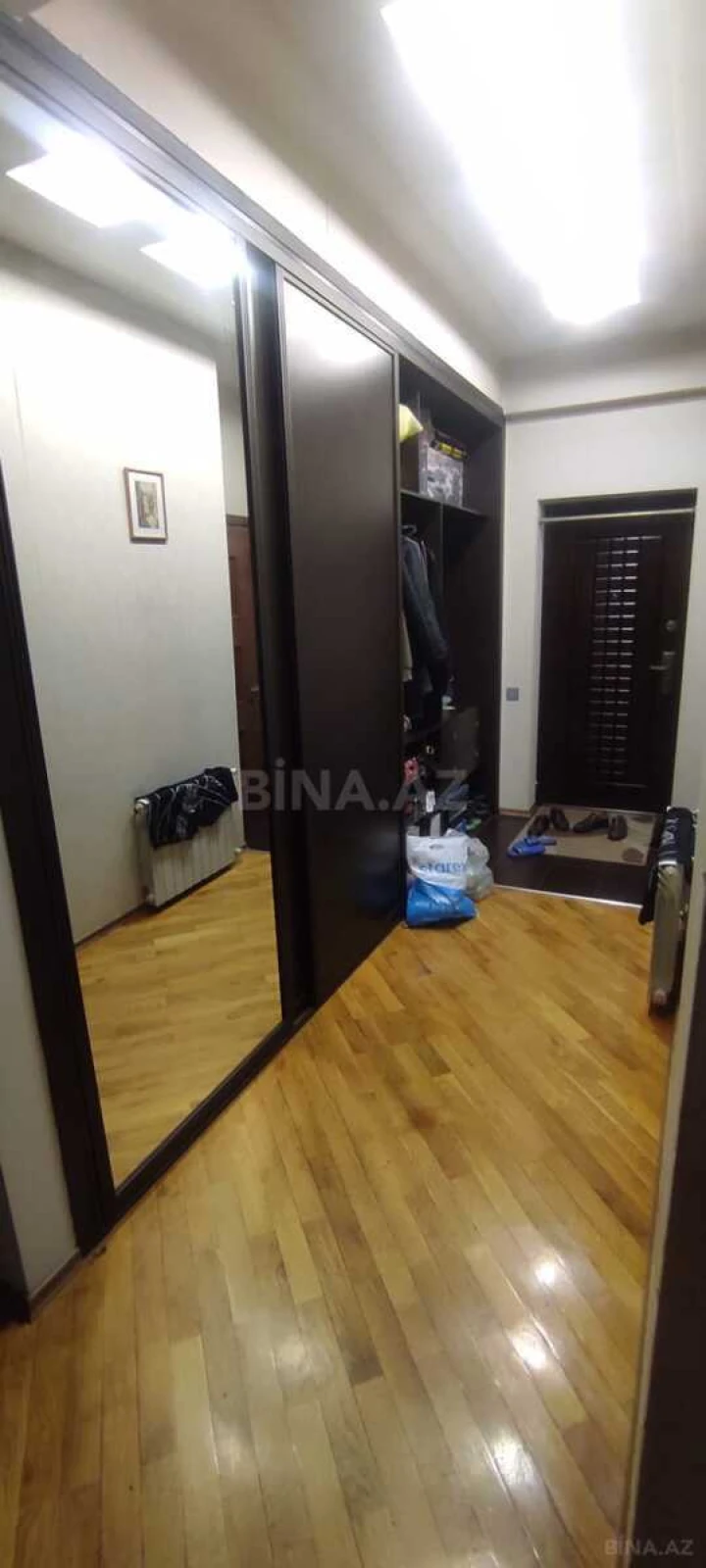 Satılır 2 otaqlı mənzil 96 m²