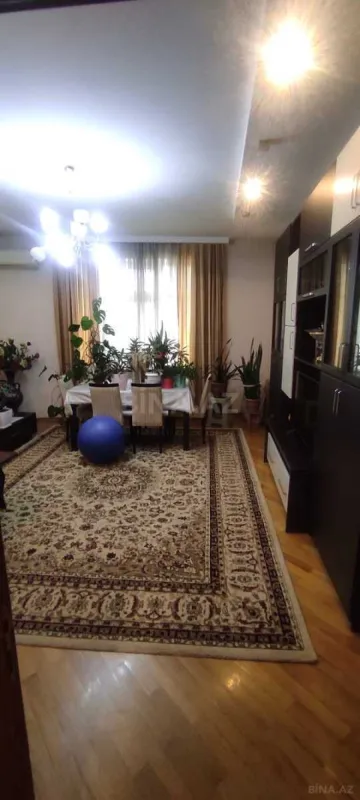 Satılır 2 otaqlı mənzil 96 m²