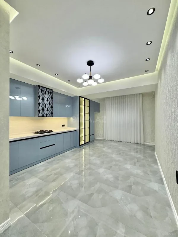 Satılır 4 otaqlı mənzil 160 m²