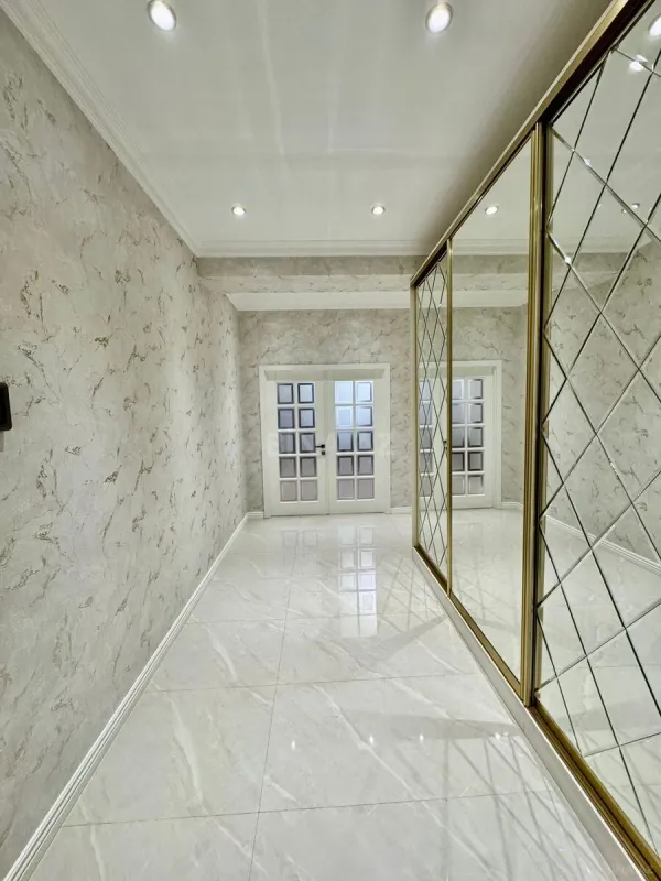 Satılır 3 otaqlı mənzil 128 m²