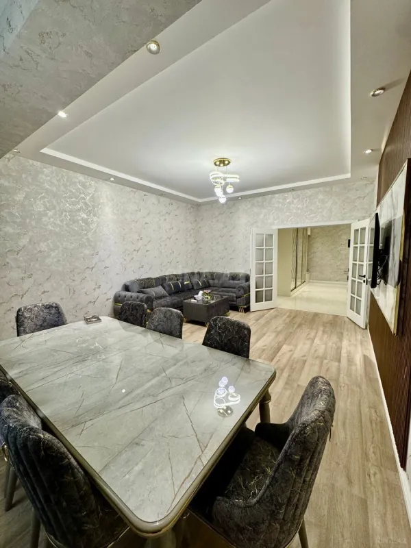 Satılır 3 otaqlı mənzil 128 m²