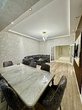 Satılır 3 otaqlı mənzil 128 m²
