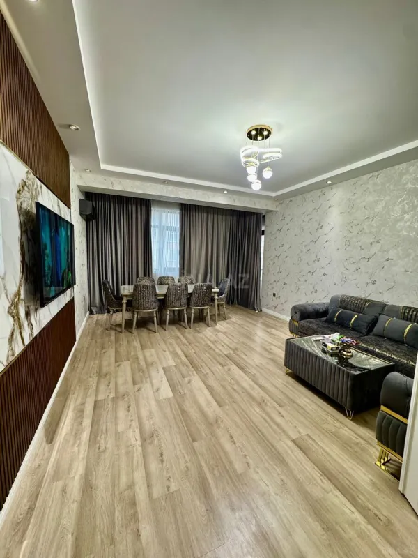 Satılır 3 otaqlı mənzil 128 m²