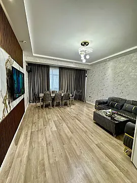 Satılır 3 otaqlı mənzil 128 m²