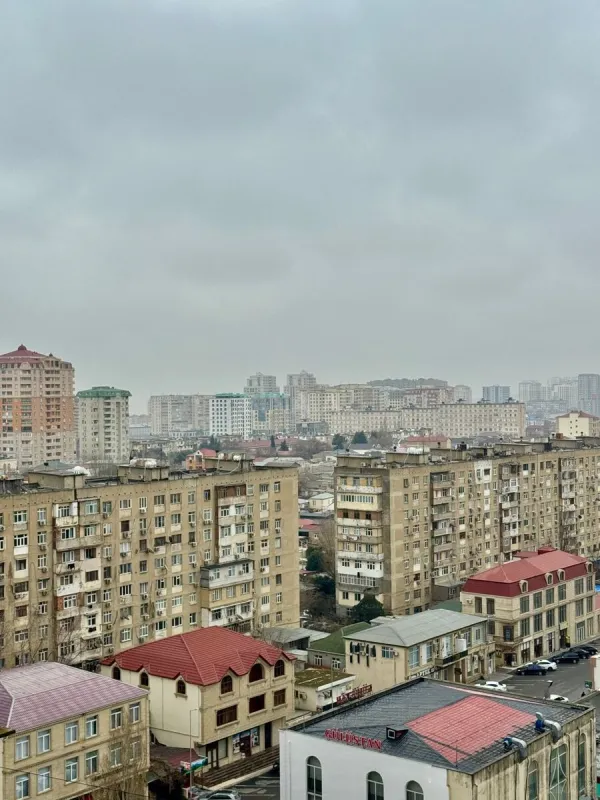 Satılır 3 otaqlı mənzil 128 m²