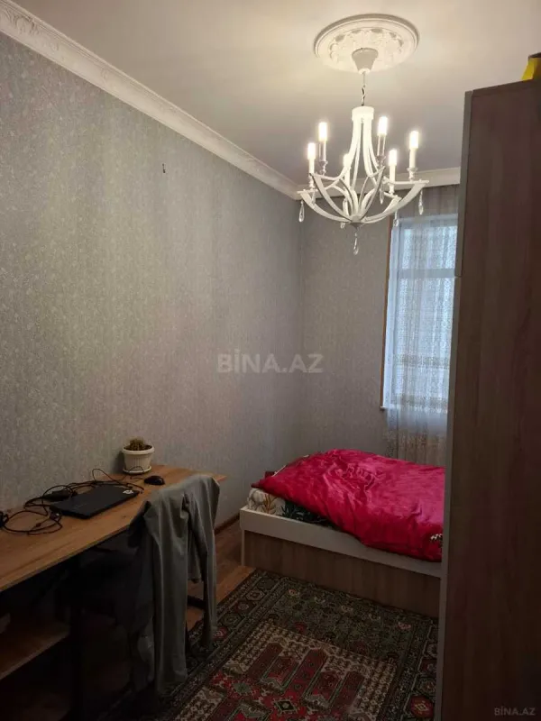 Satılır 4 otaqlı mənzil 147 m²