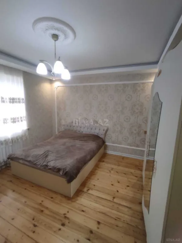 Satılır 6 otaqlı həyət evi 270 m²