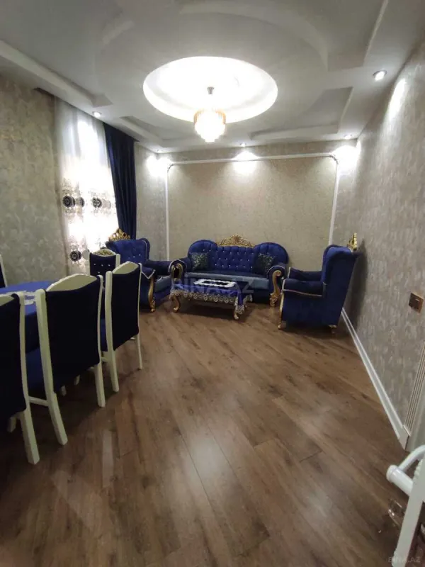 Satılır 6 otaqlı həyət evi 270 m²