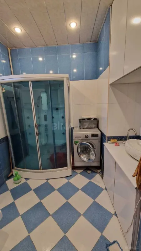 Kirayə verilir 5 otaqlı ofis 210 m²