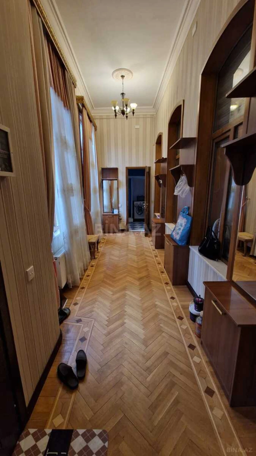 Kirayə verilir 5 otaqlı ofis 210 m²