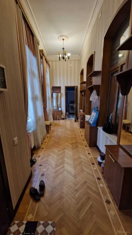 Kirayə verilir 5 otaqlı ofis 210 m²