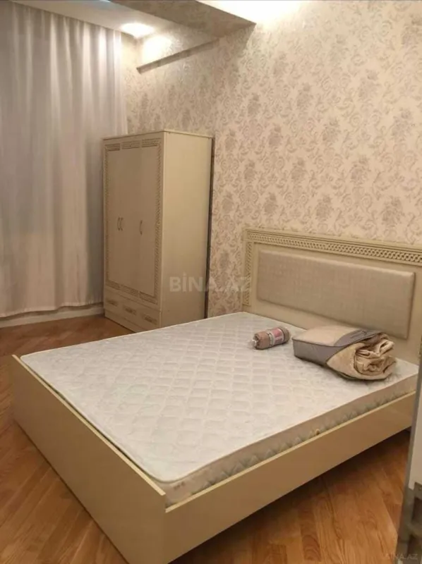 Kirayə verilir 2 otaqlı mənzil 80 m²