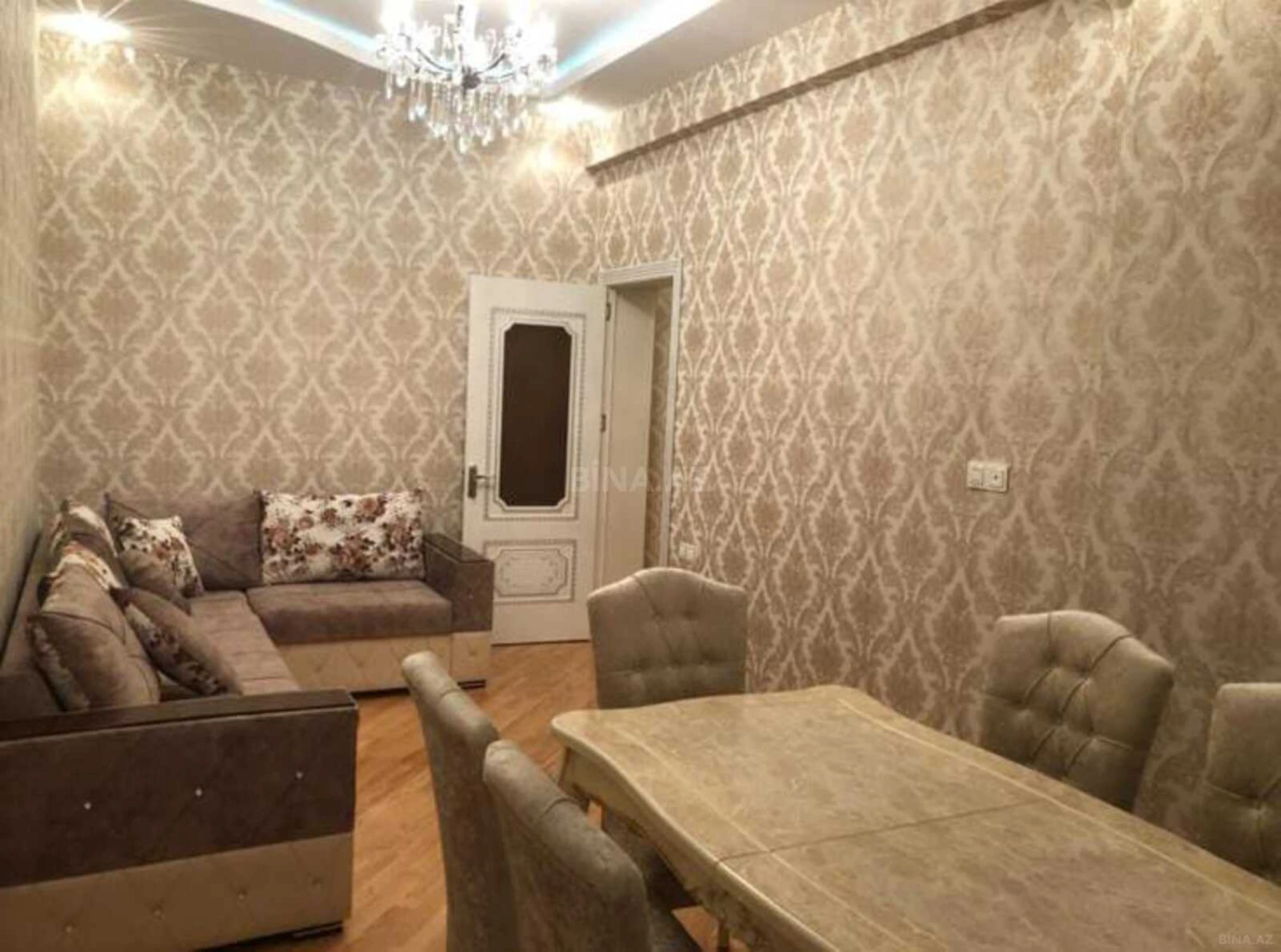 Kirayə verilir 2 otaqlı mənzil 80 m²