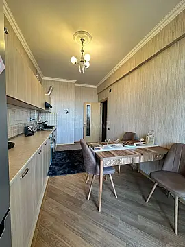 Satılır 2 otaqlı mənzil 81.5 m²