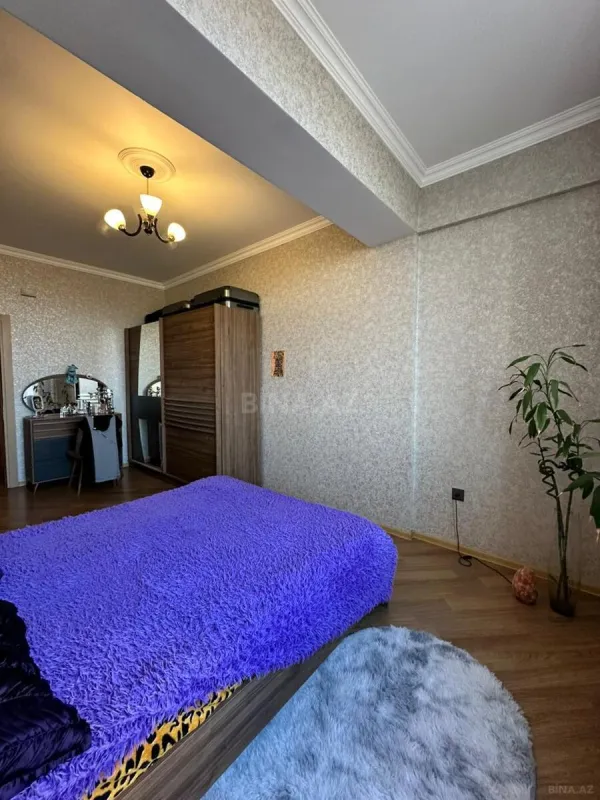Satılır 2 otaqlı mənzil 81.5 m²
