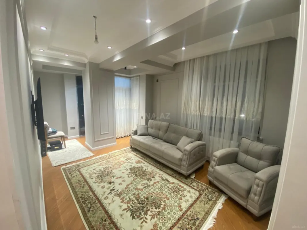 Satılır 2 otaqlı mənzil 87 m²