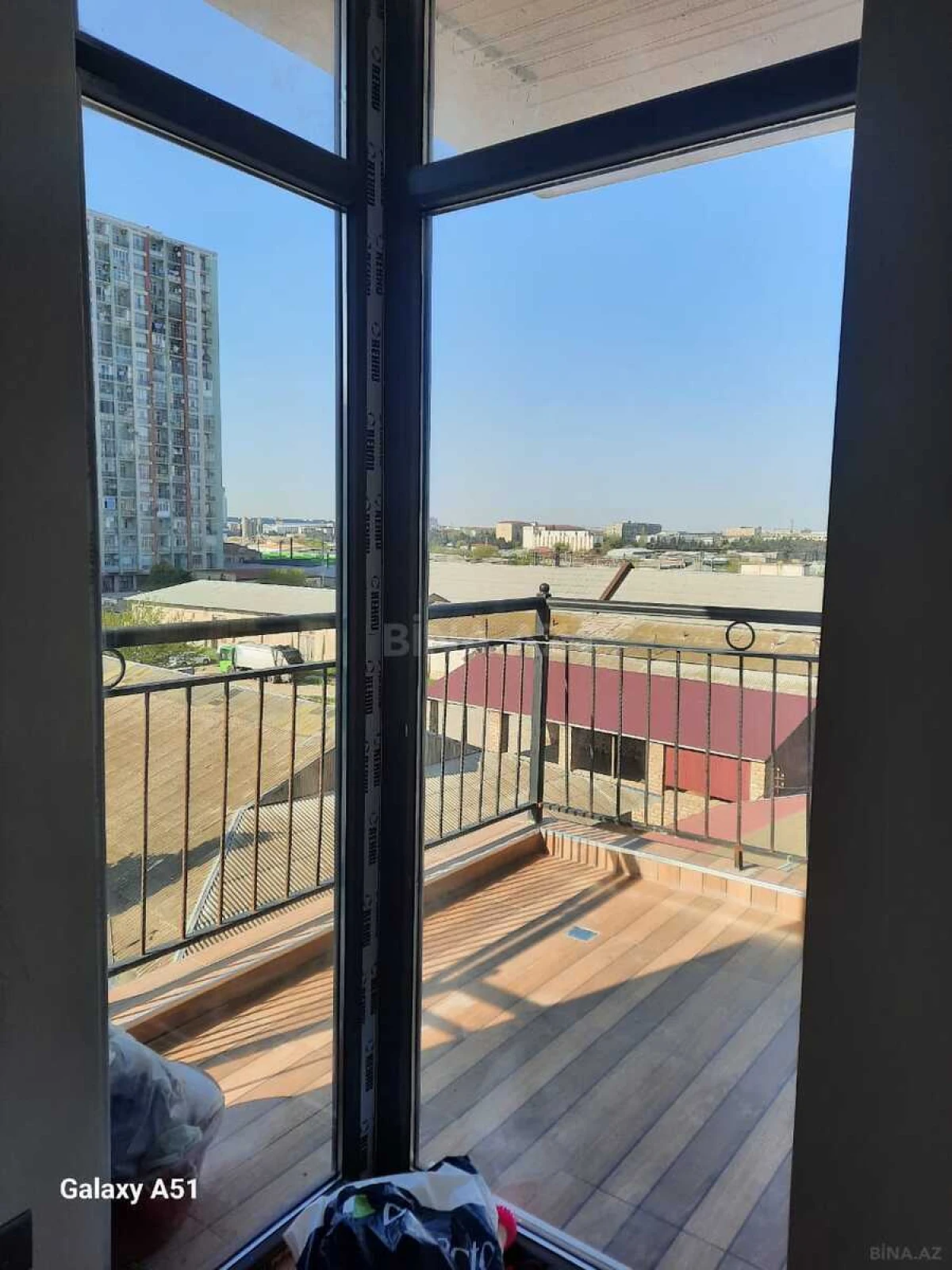 Satılır 2 otaqlı mənzil 87 m²
