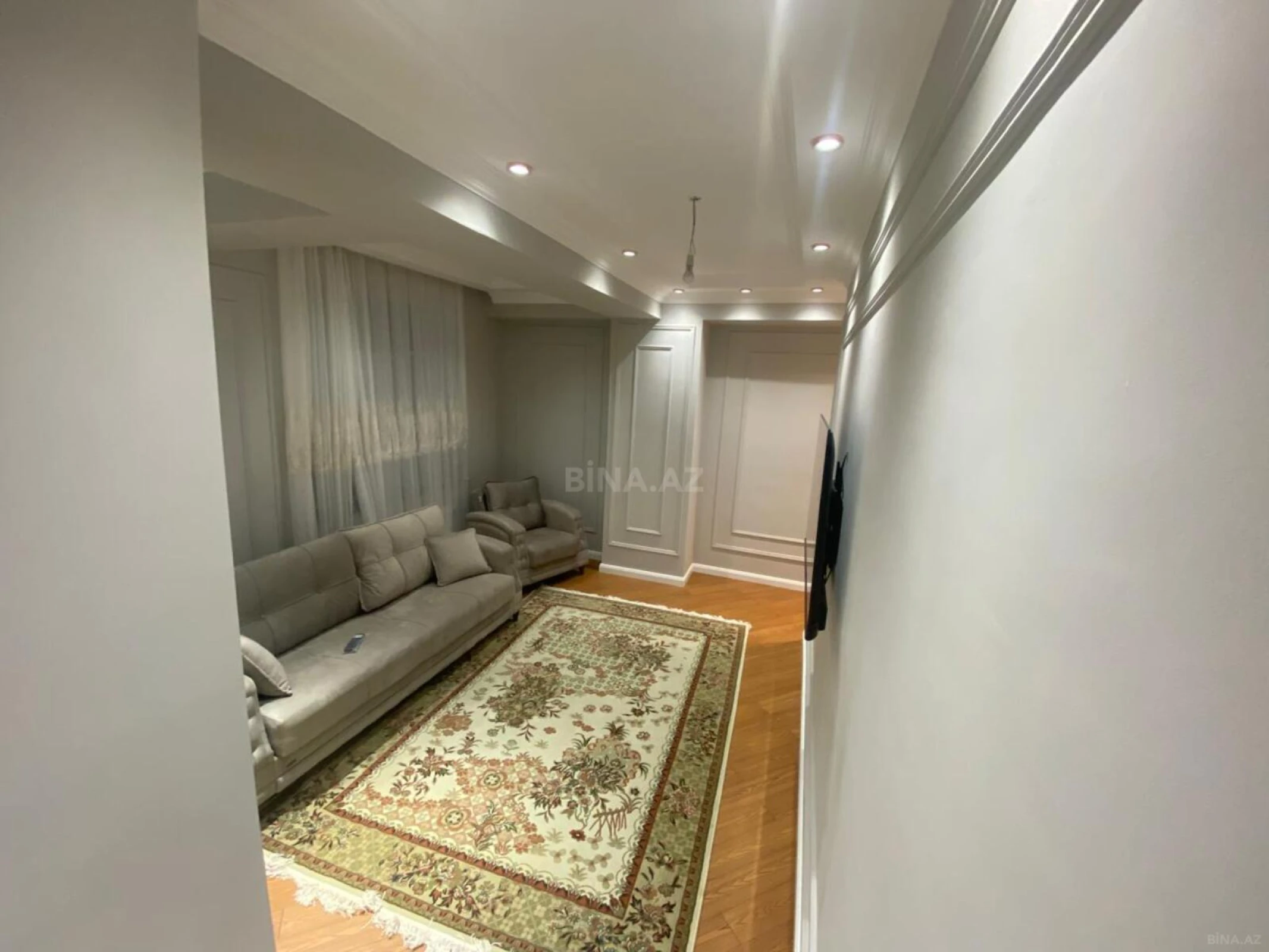 Satılır 2 otaqlı mənzil 87 m²