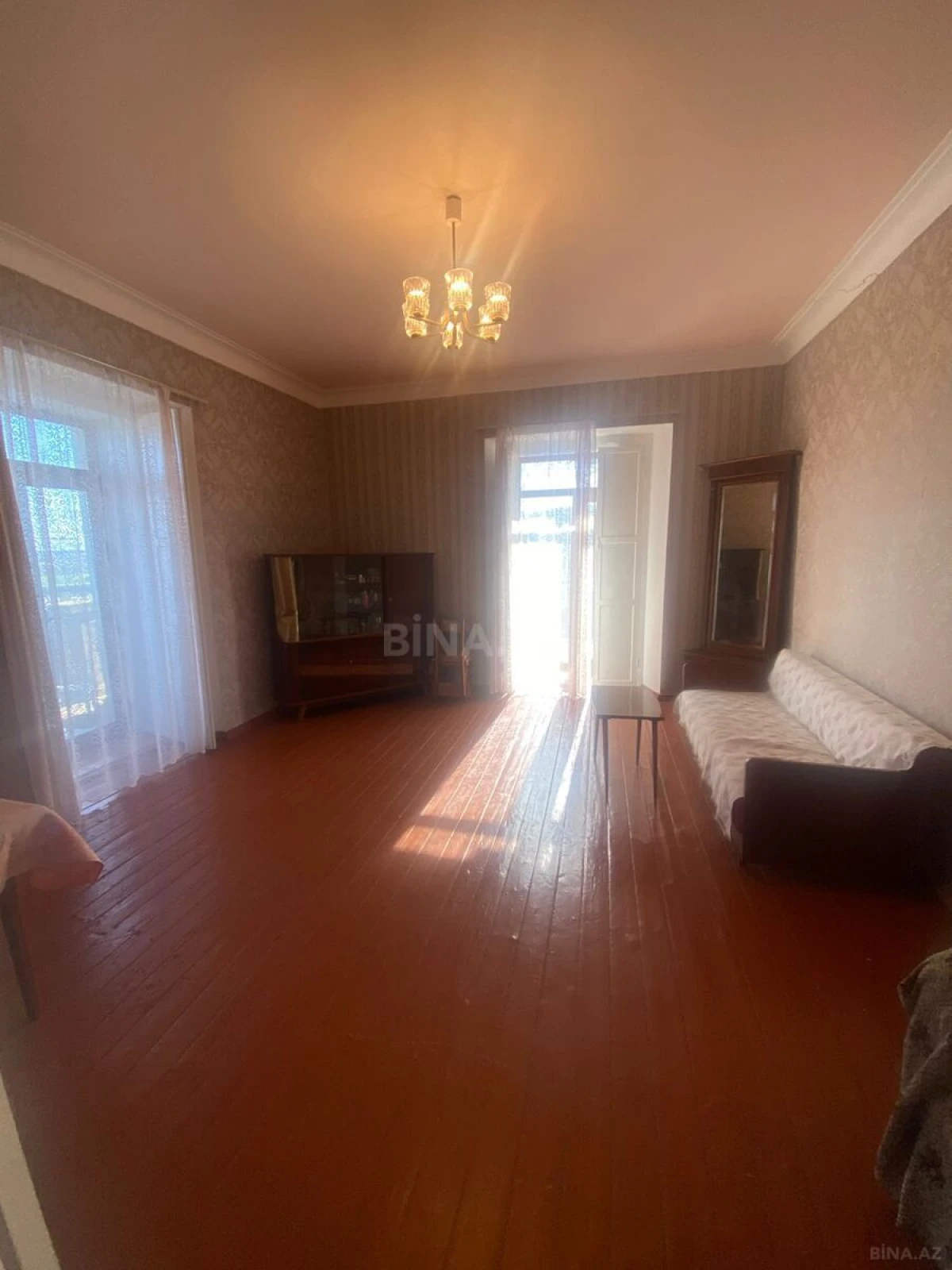 Satılır 2 otaqlı mənzil 75 m²