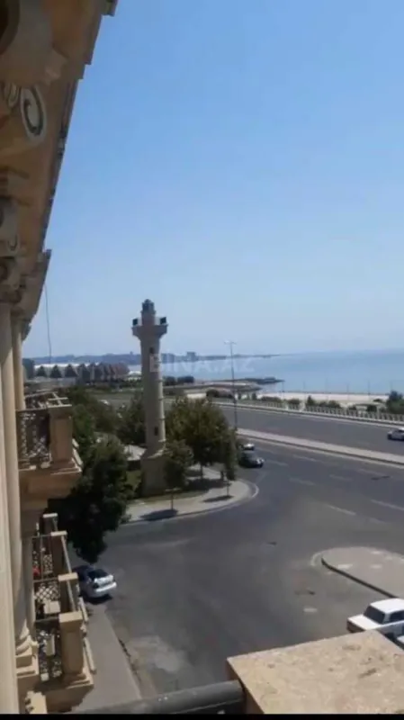 Satılır 2 otaqlı mənzil 75 m²