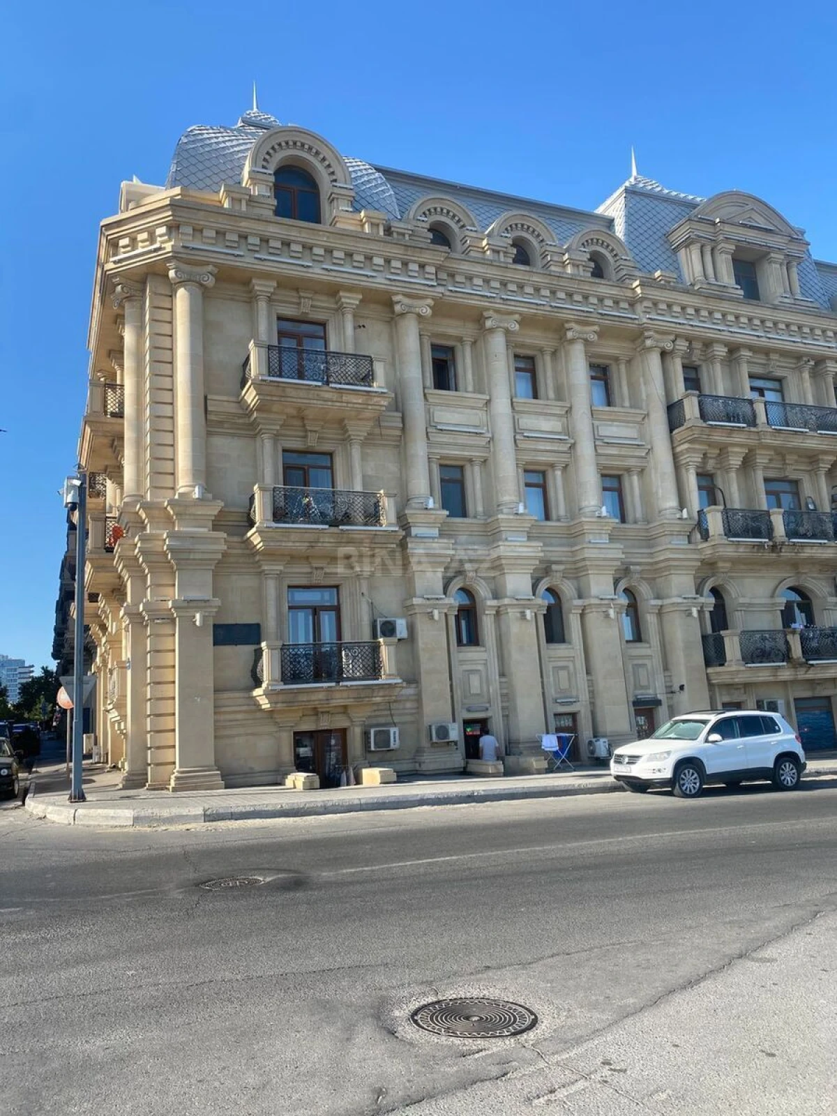 Satılır 2 otaqlı mənzil 75 m²