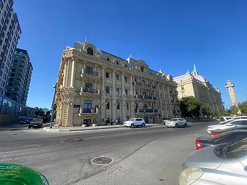 Satılır 2 otaqlı mənzil 75 m²