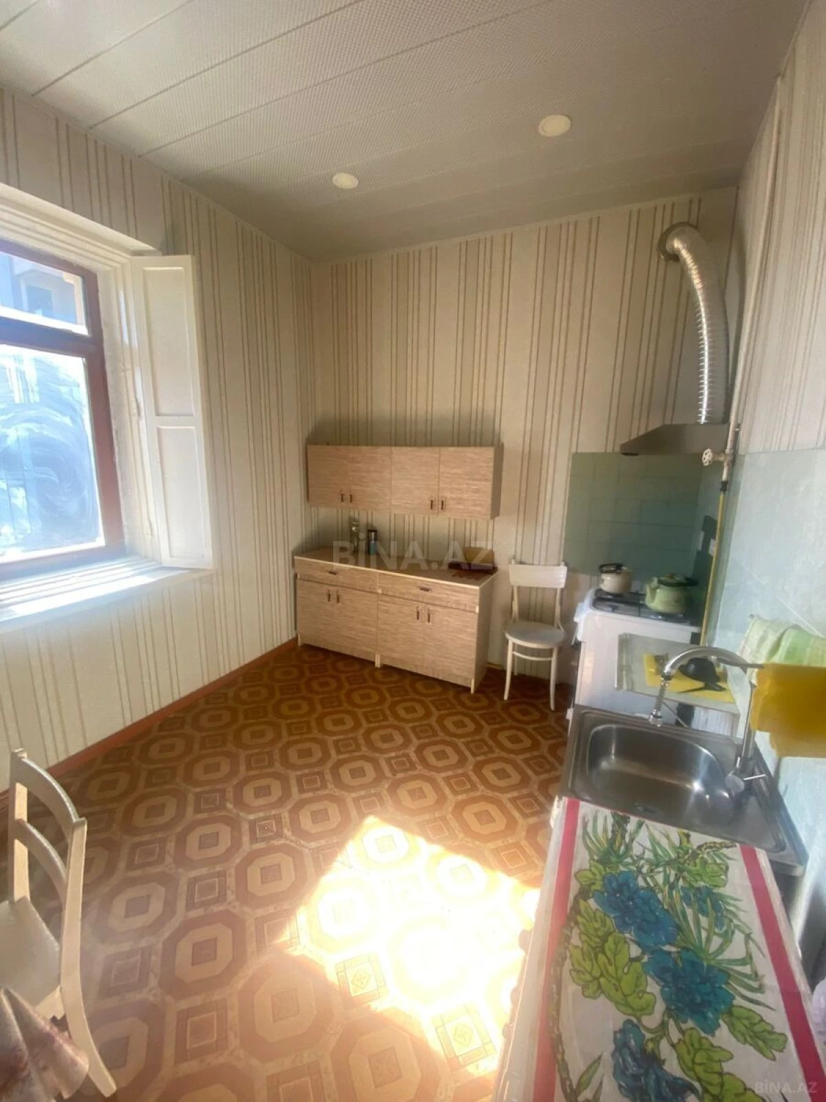 Satılır 2 otaqlı mənzil 75 m²