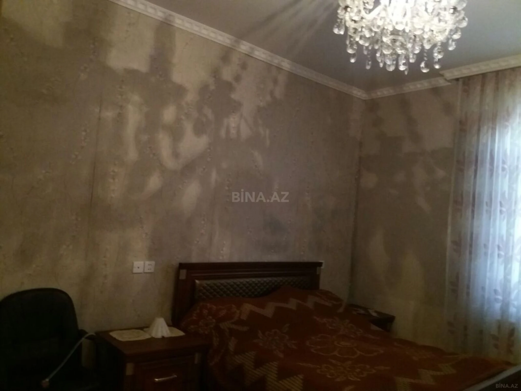 Satılır 10 otaqlı həyət evi 450 m²