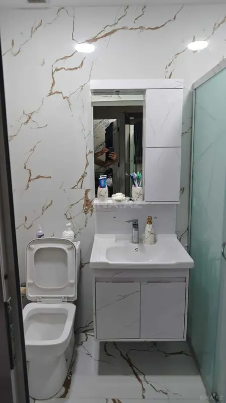 Satılır 2 otaqlı mənzil 61 m²