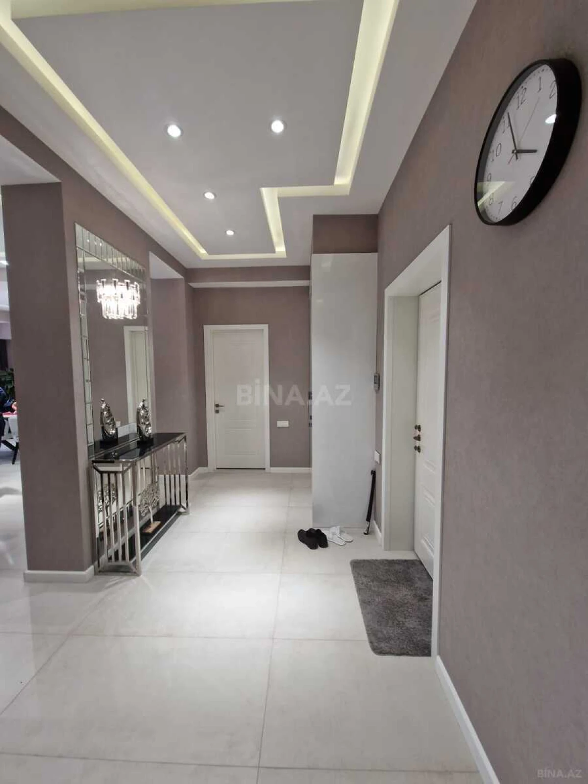 Kirayə verilir 3 otaqlı mənzil 130 m²
