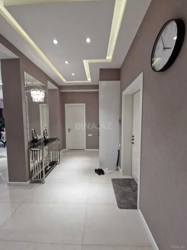 Kirayə verilir 3 otaqlı mənzil 130 m²