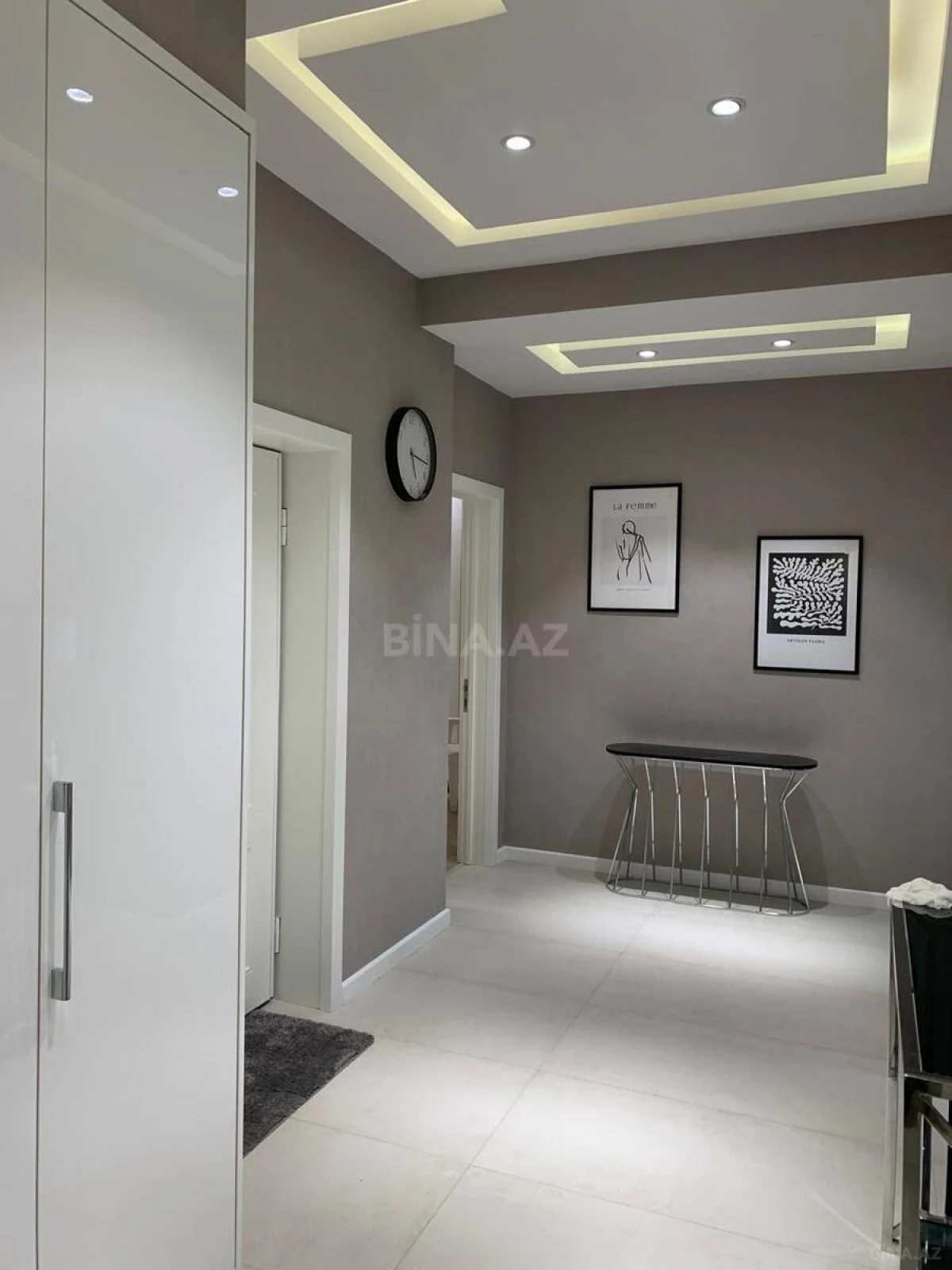 Kirayə verilir 3 otaqlı mənzil 130 m²