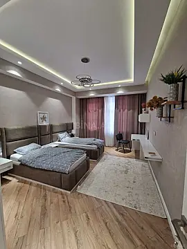 Kirayə verilir 3 otaqlı mənzil 130 m²