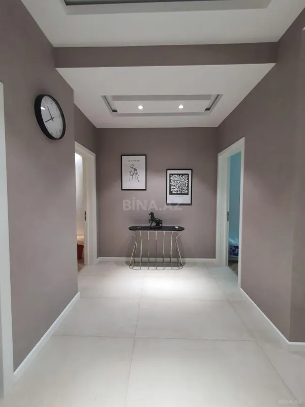 Kirayə verilir 3 otaqlı mənzil 130 m²