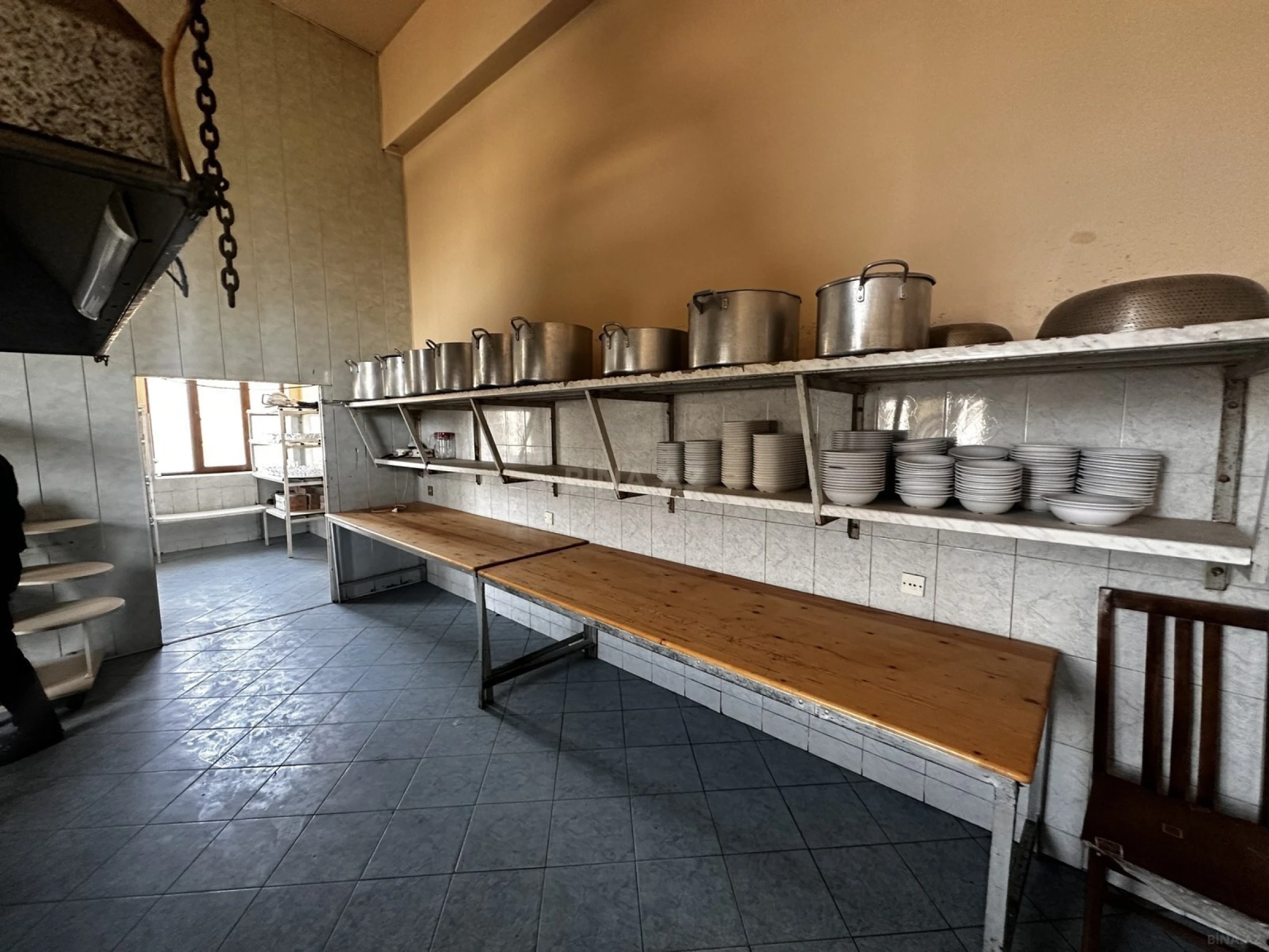 Satılır obyekt 1664.2 m²
