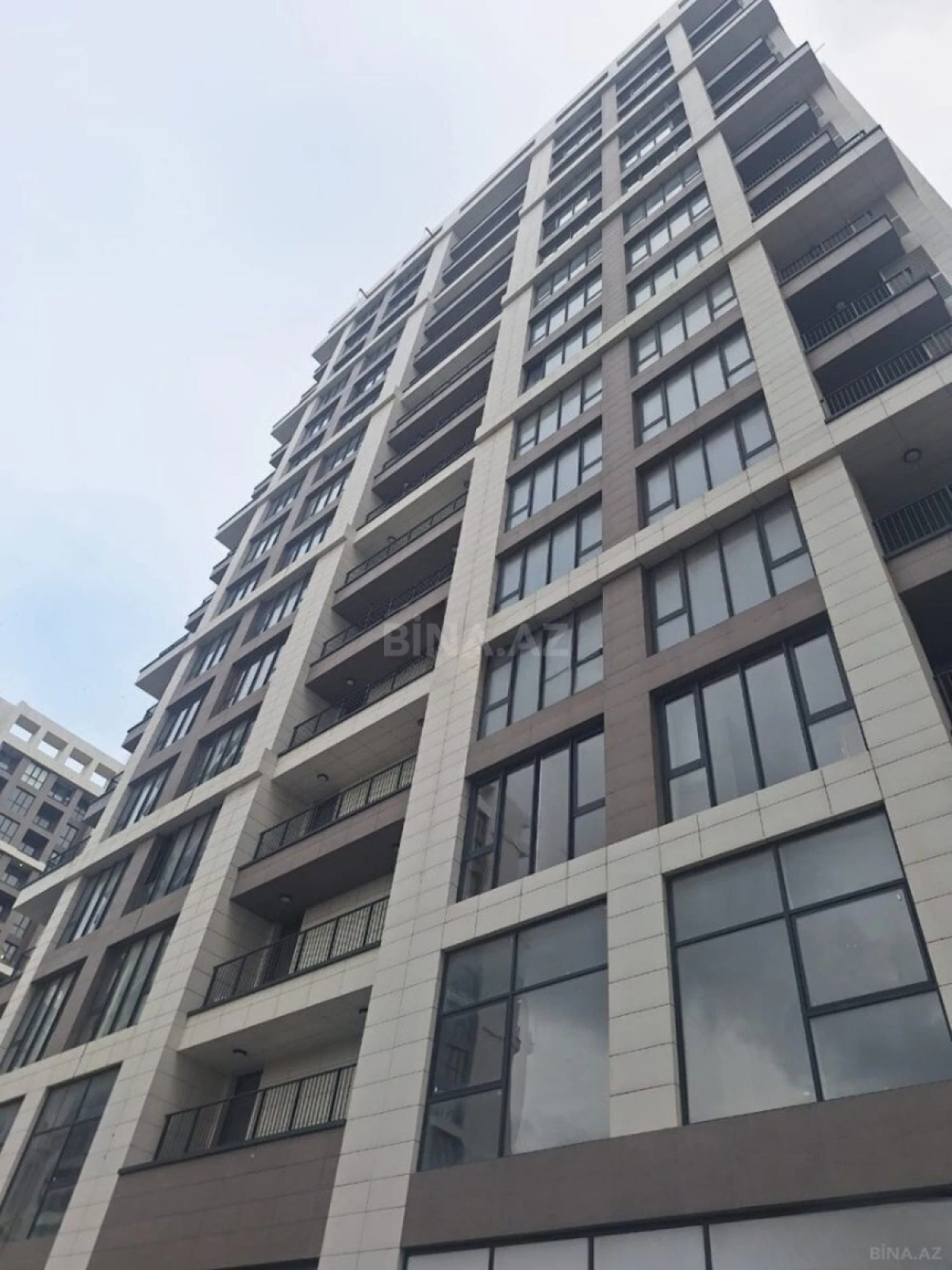 Satılır 2 otaqlı mənzil 108.2 m²