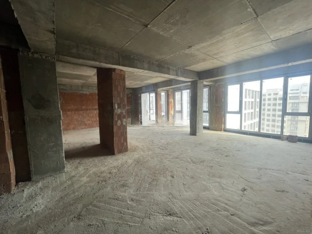 Satılır 2 otaqlı mənzil 108.2 m²