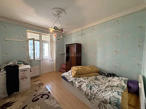 Satılır 4 otaqlı mənzil 80 m²