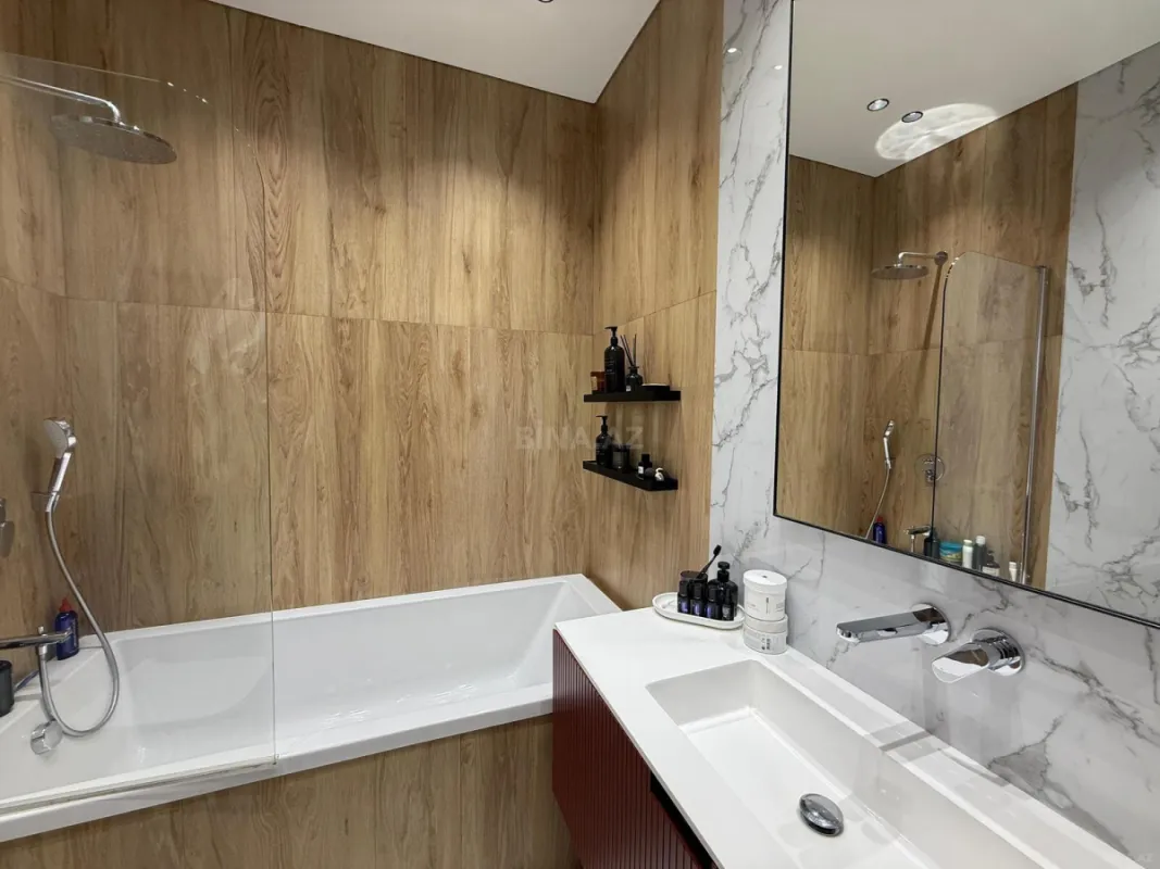 Satılır 2 otaqlı mənzil 100 m²