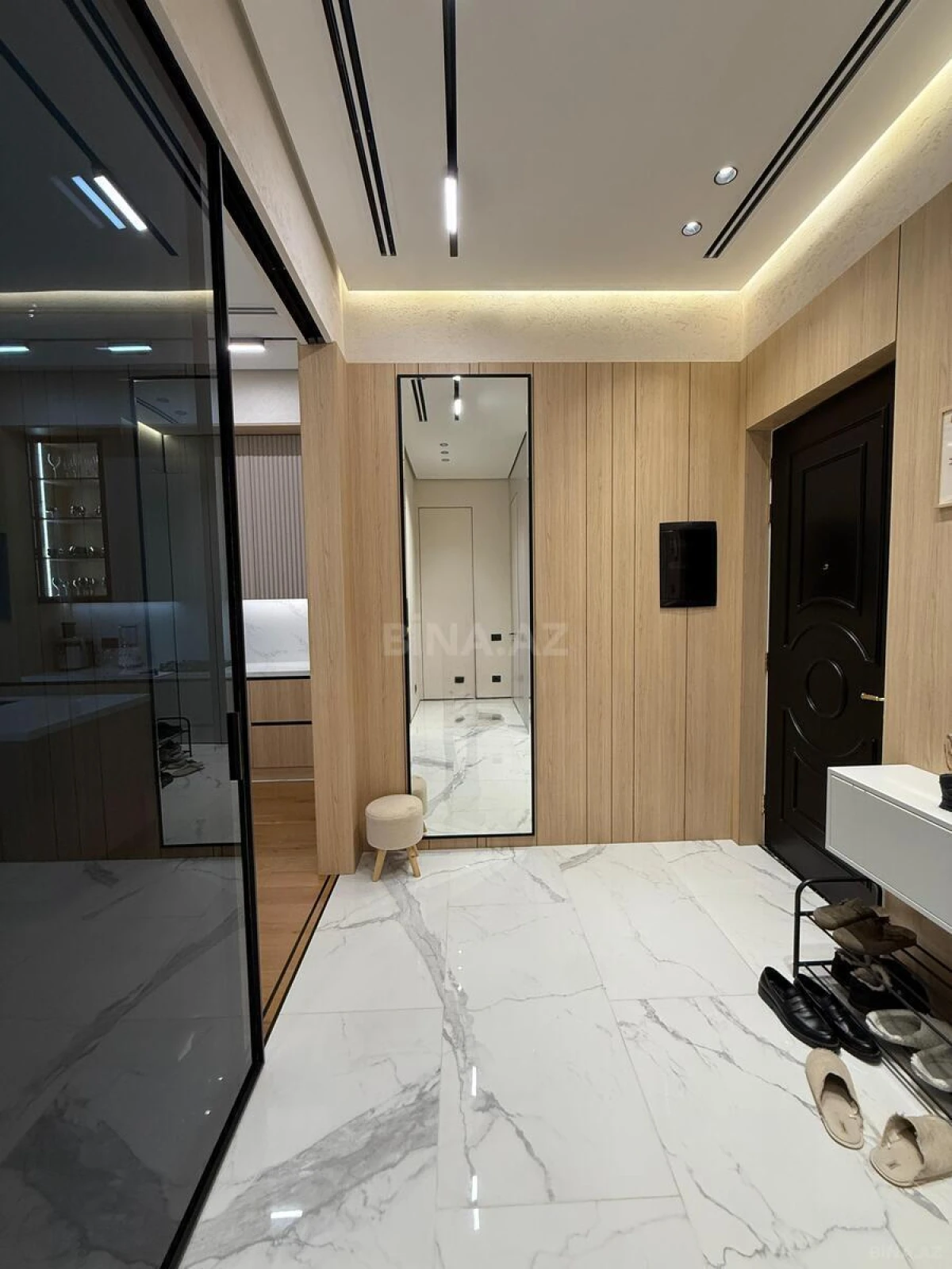 Satılır 2 otaqlı mənzil 100 m²