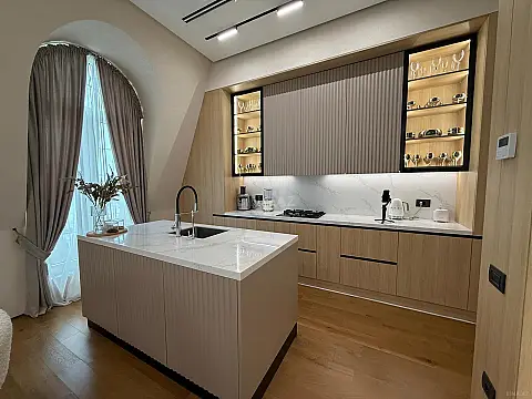 Satılır 2 otaqlı mənzil 100 m²