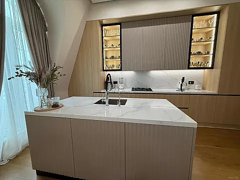 Satılır 2 otaqlı mənzil 100 m²