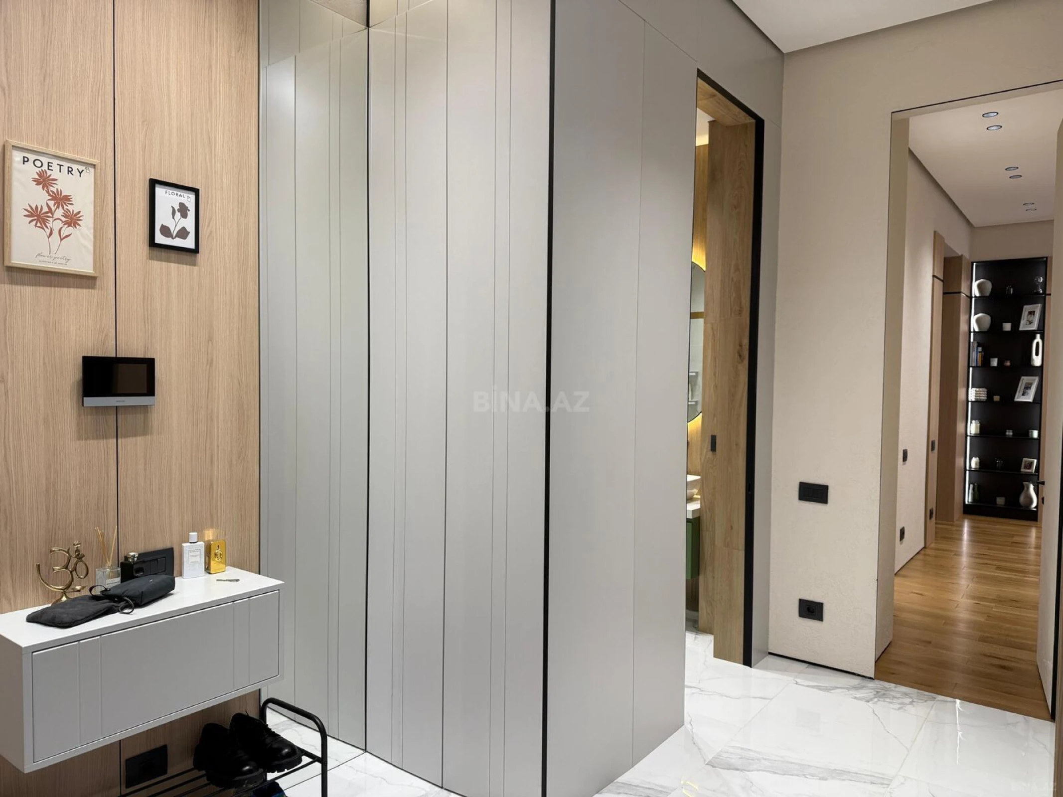 Satılır 2 otaqlı mənzil 100 m²