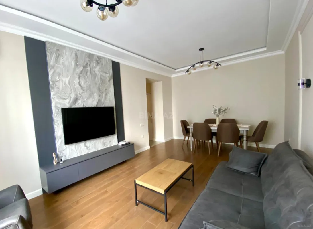 Kirayə verilir 2 otaqlı mənzil 68 m²