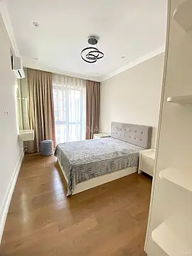 Kirayə verilir 2 otaqlı mənzil 68 m²