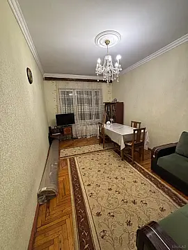 Satılır 4 otaqlı mənzil 110 m²