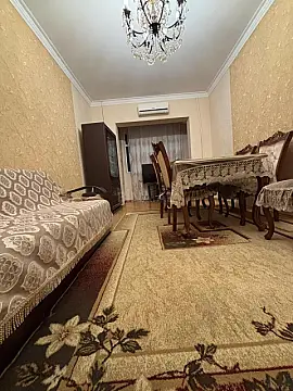 Satılır 4 otaqlı mənzil 110 m²