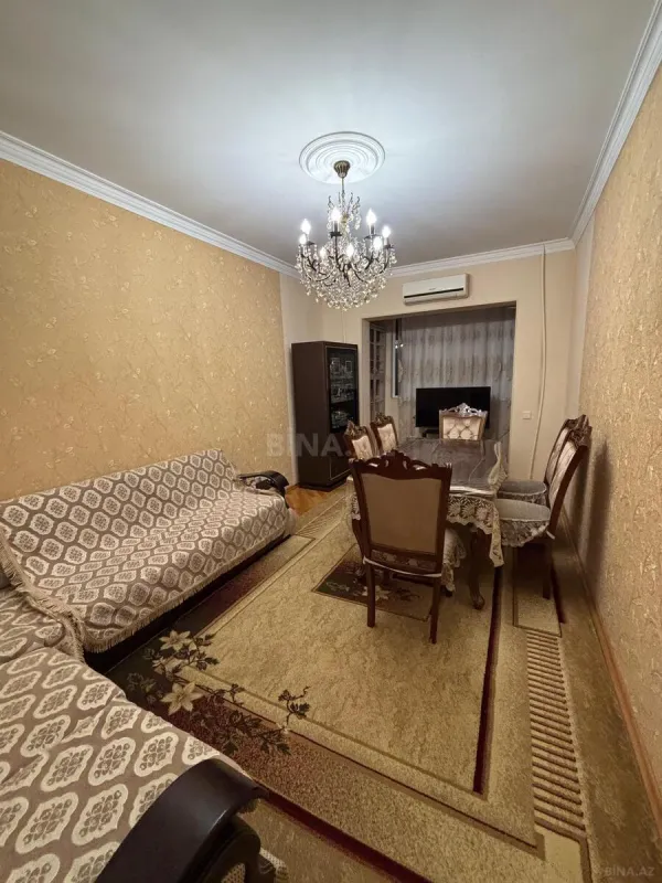 Satılır 4 otaqlı mənzil 110 m²