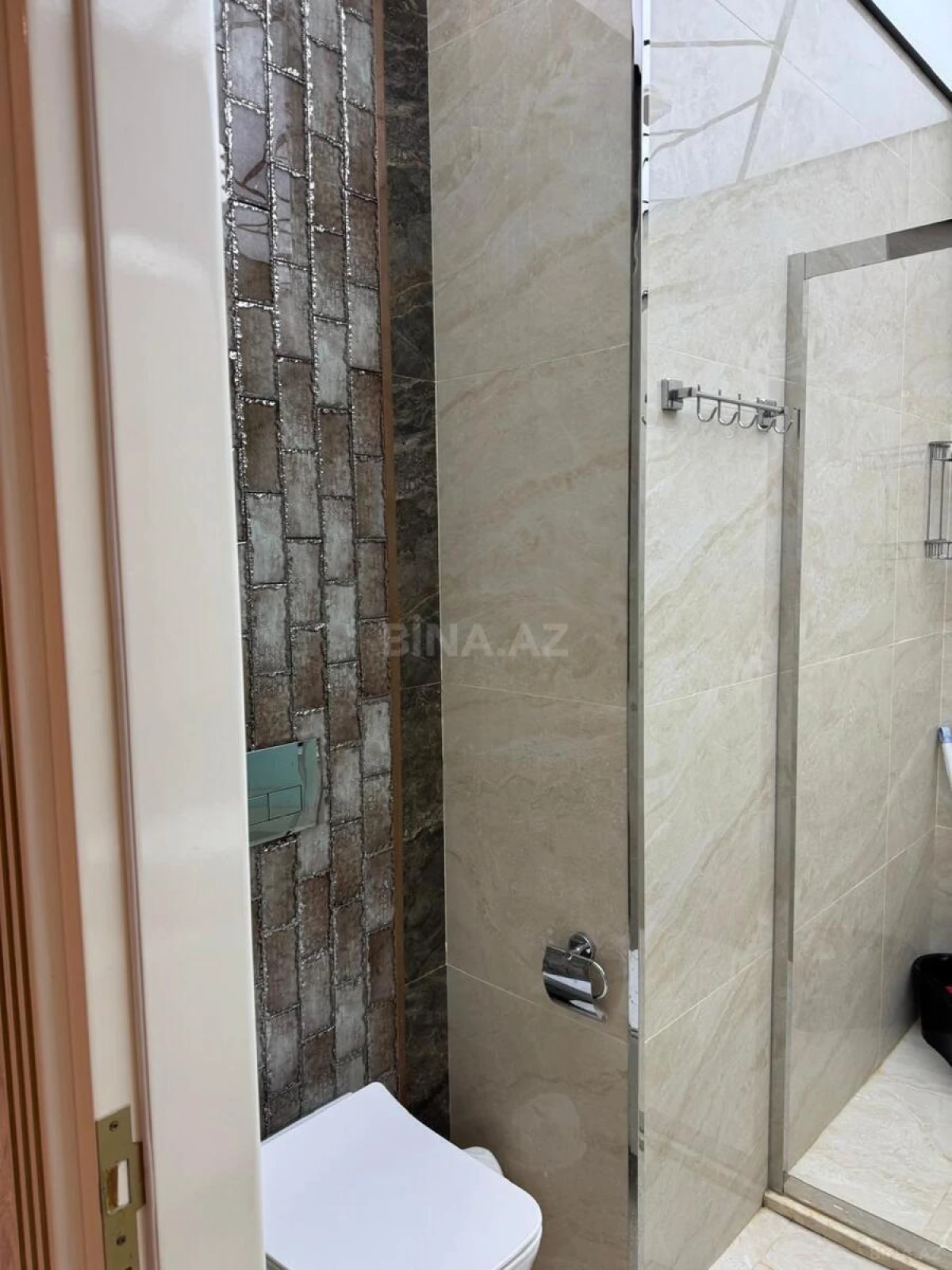 Kirayə verilir 3 otaqlı mənzil 145 m²